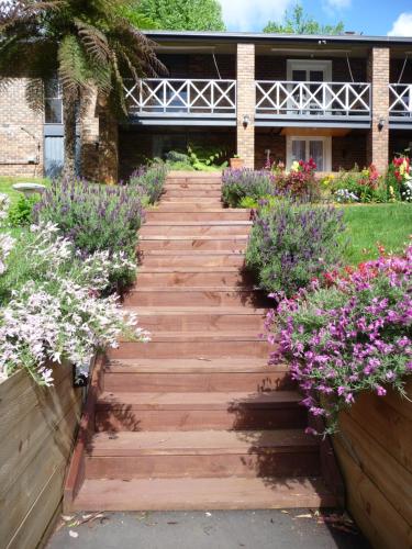Lakeview On Sycamore — 4-Star Luxury Hotel in Emerald, Australia