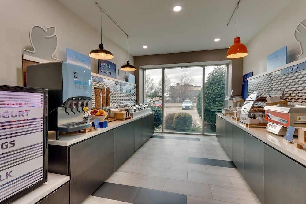 Holiday Inn Express & Suites Waxahachie by IHG - photo 38