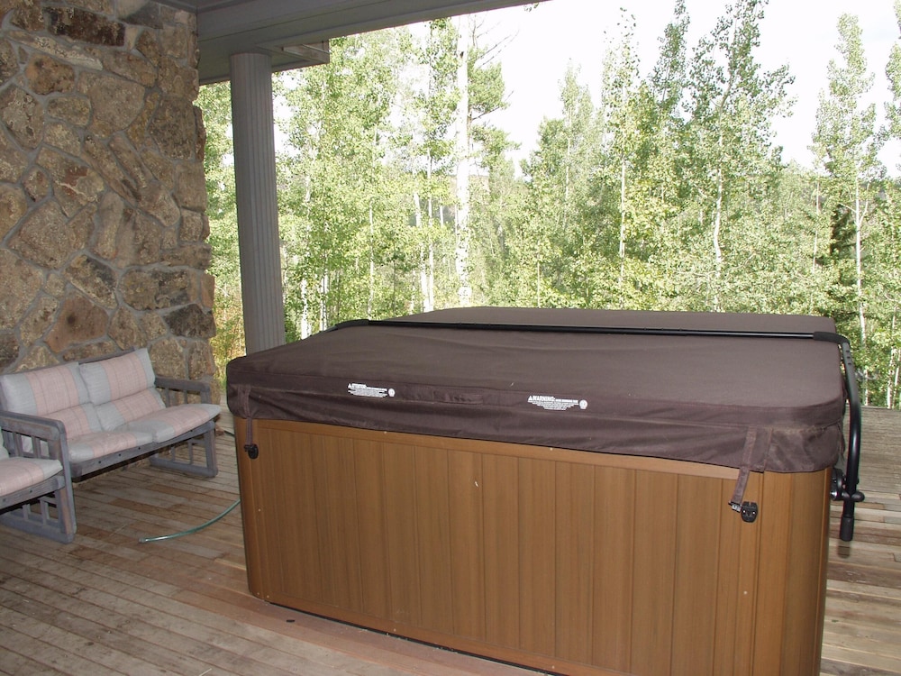 201 Edgewood Ln in Snowmass Village, United States