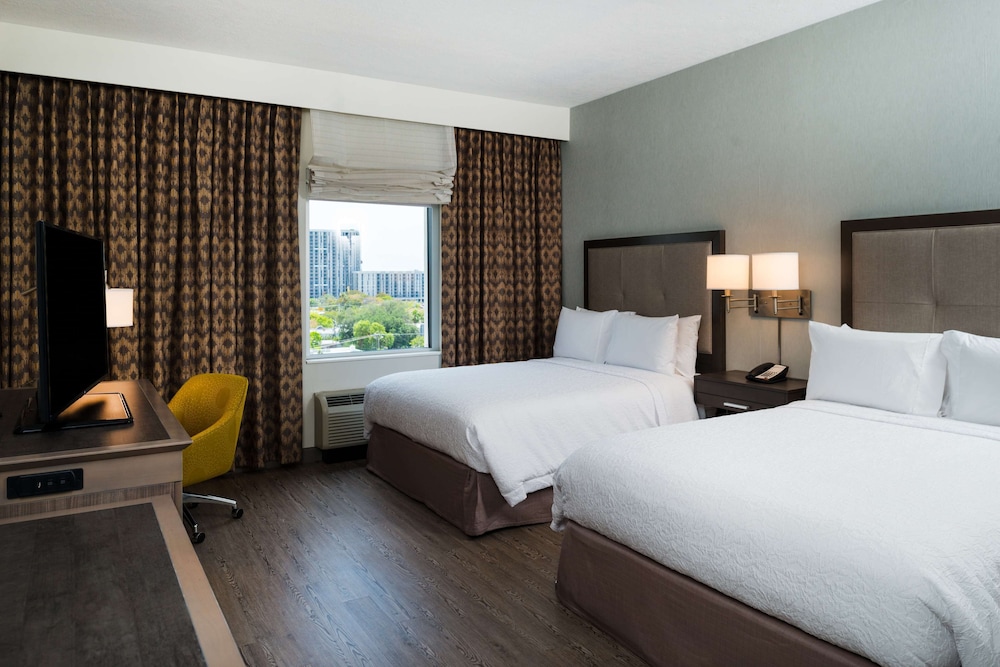 Hampton Inn & Suites Miami Wynwood Design District - photo 17