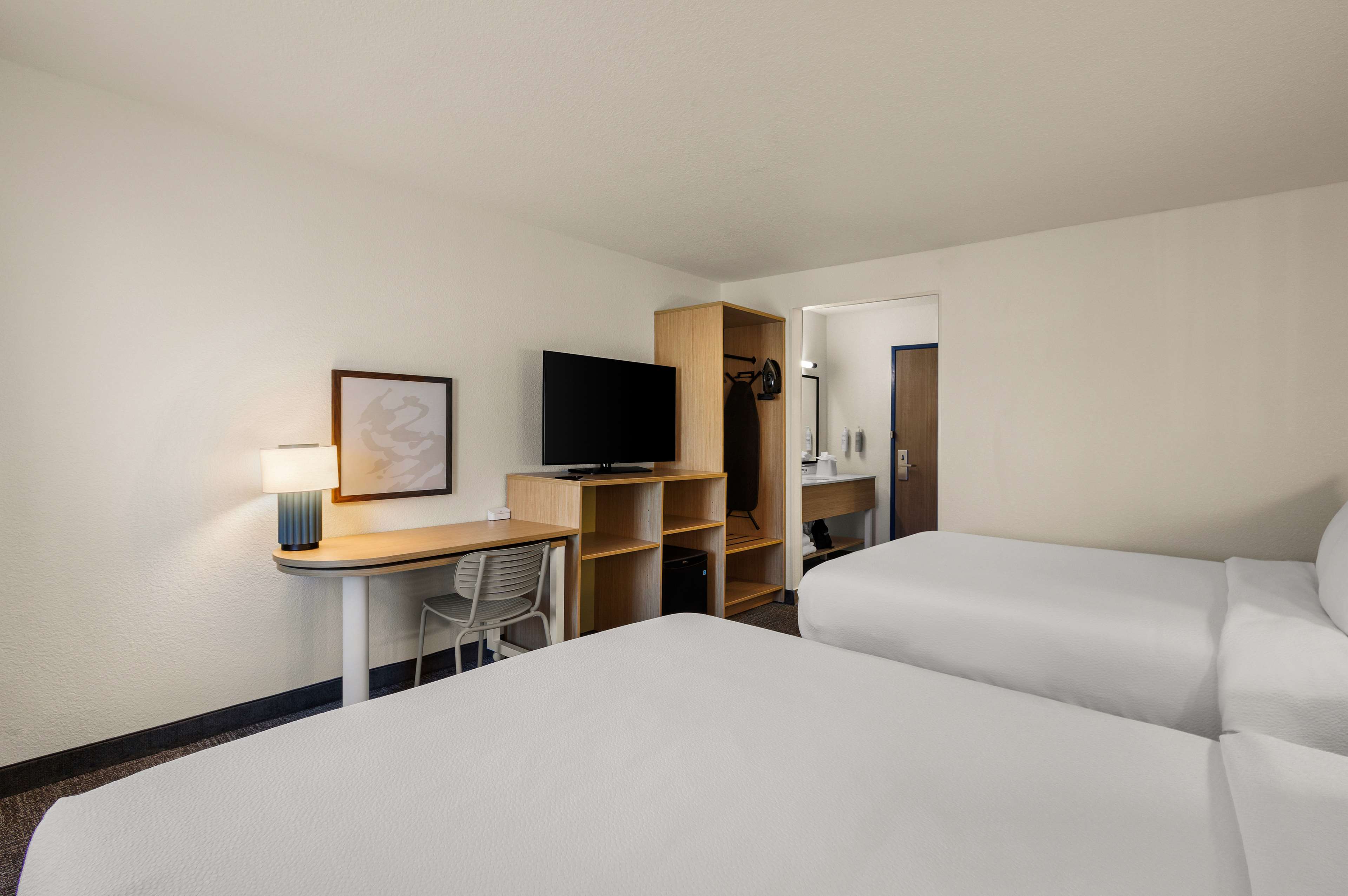 Spark By Hilton Fort Wayne - photo 17