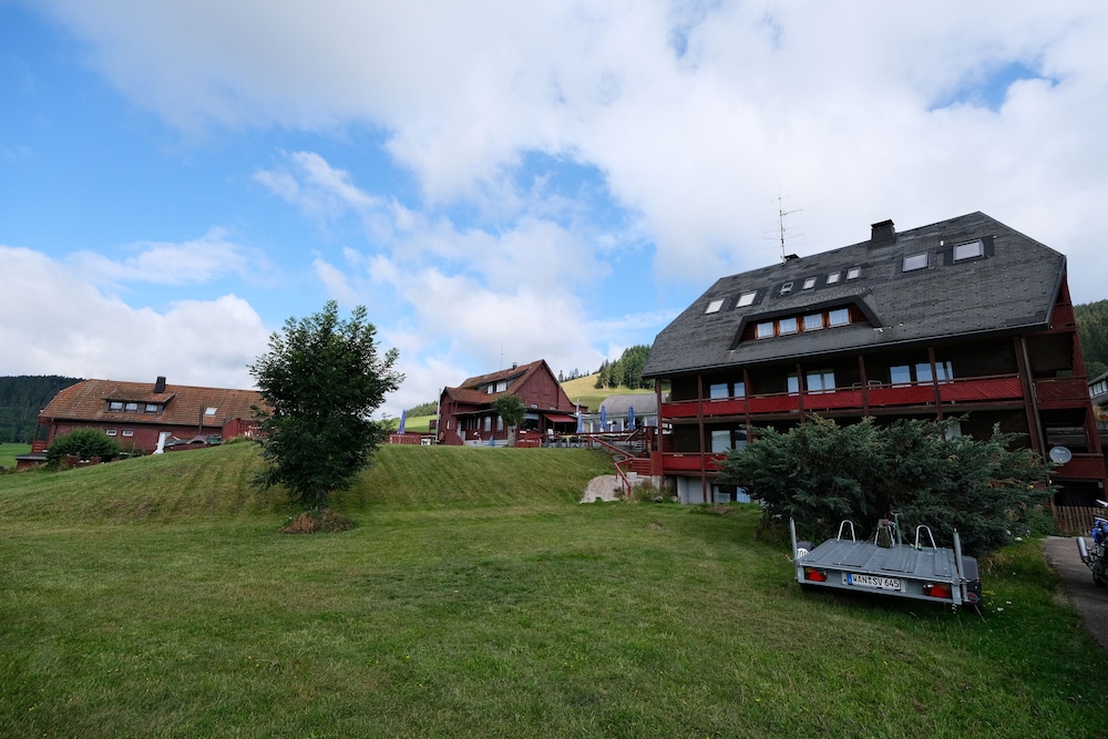 B B Hotel Sonnenmatte Near Badeparadies — Titisee Neustadt