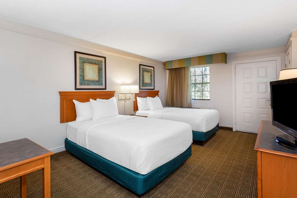 La Quinta Inn by Wyndham Tallahassee North - photo 46