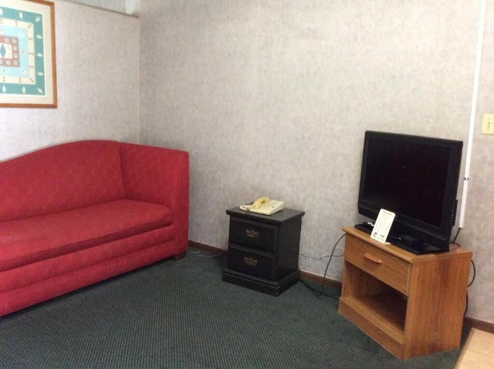 Tidewater Motel - photo 26