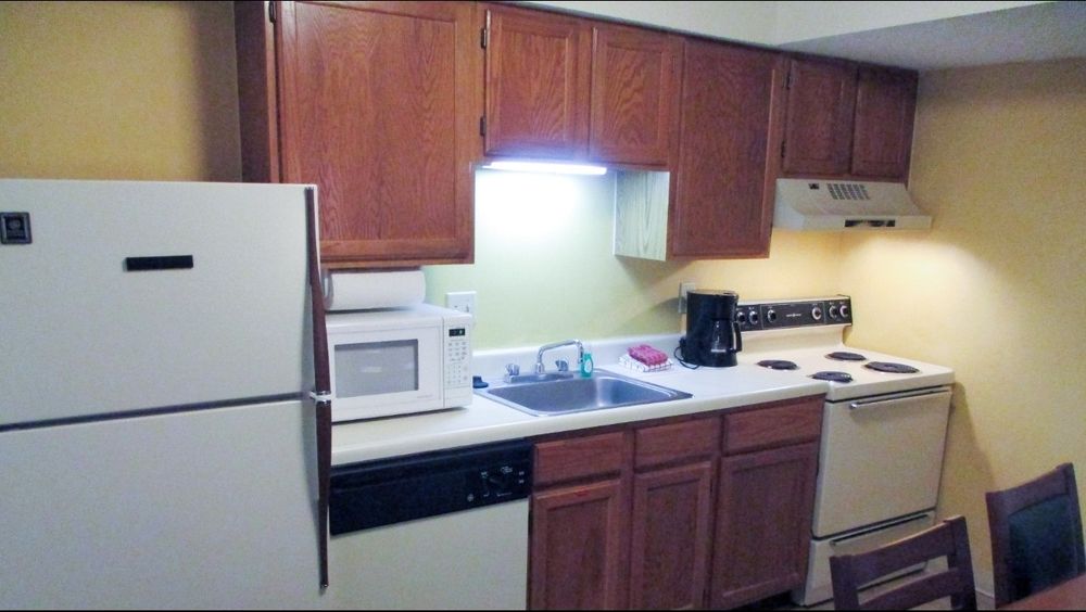 Hawthorn Suites by Wyndham Tyler - photo 29