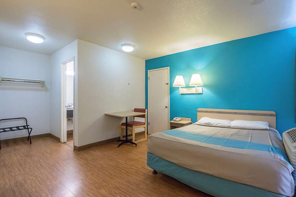 Motel 6 Rochester MN - photo 10