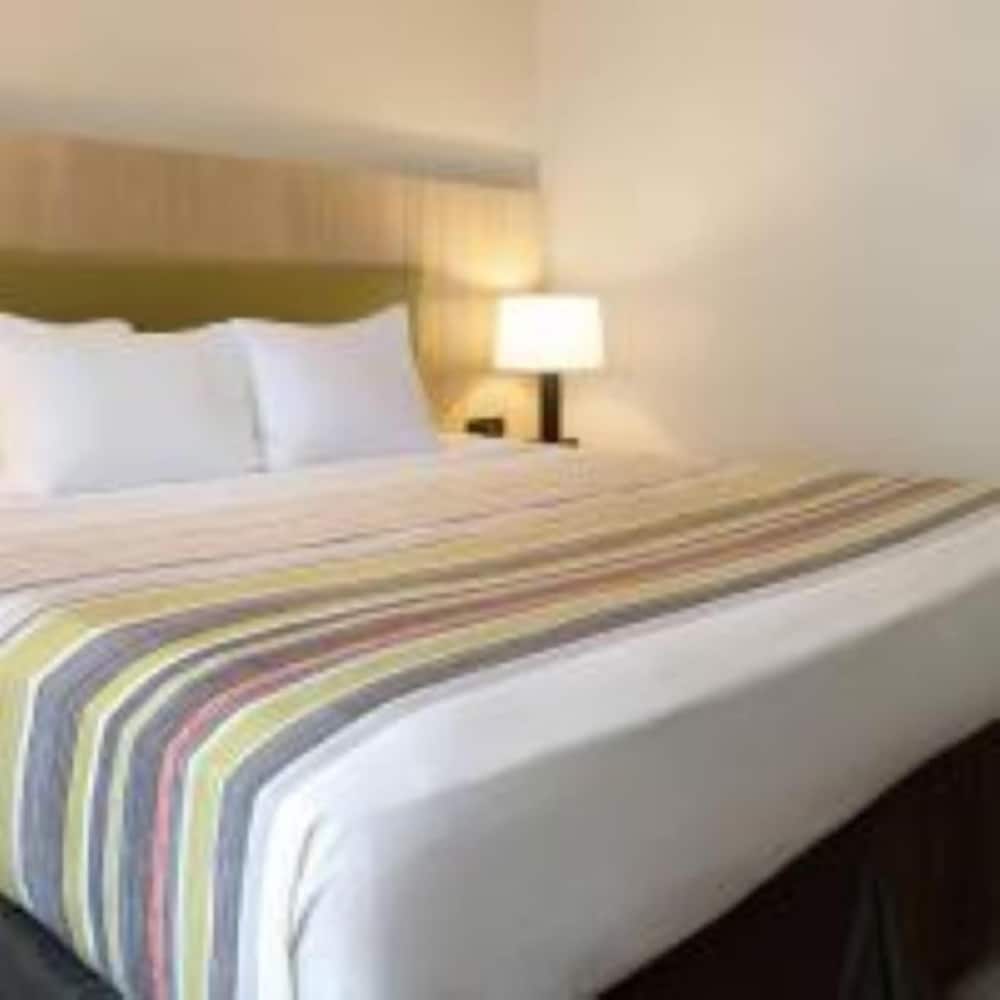 Country Inn & Suites by Radisson Novi MI - photo 9