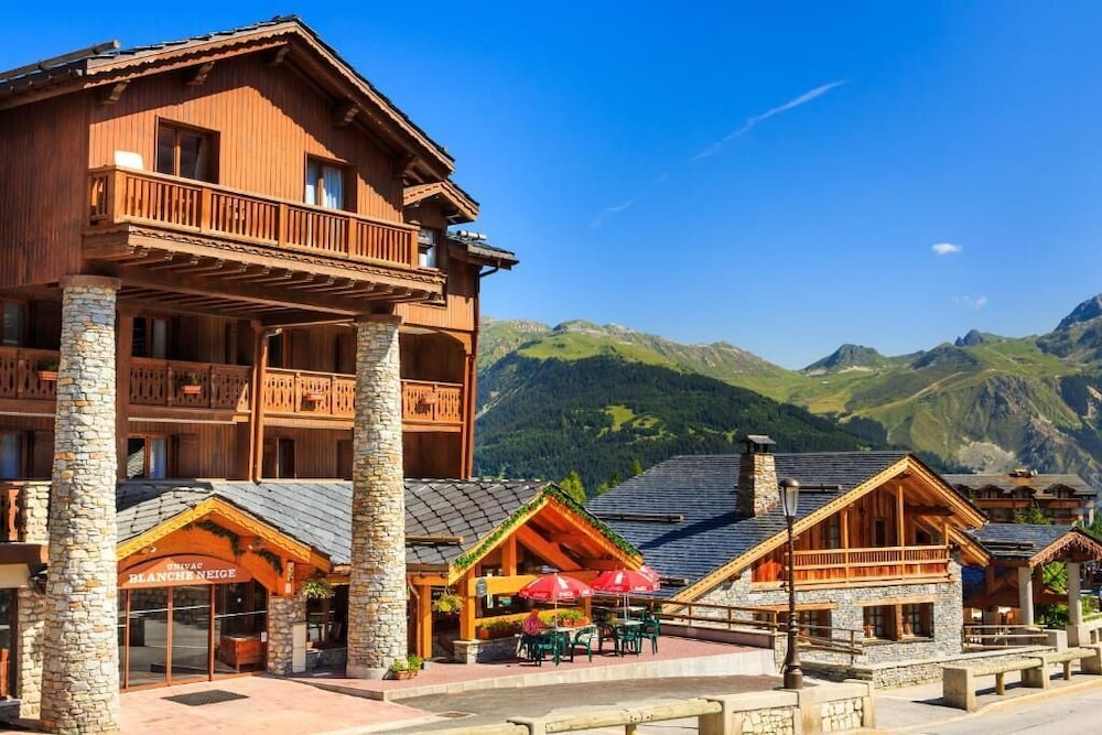 Hotel Club Blanche Neige in Courchevel, France