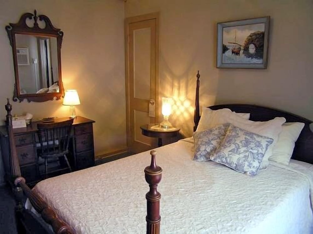 The Inn on Third - photo 11