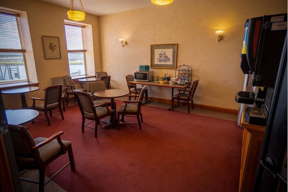 The Ennis Inn and Pub - photo 79