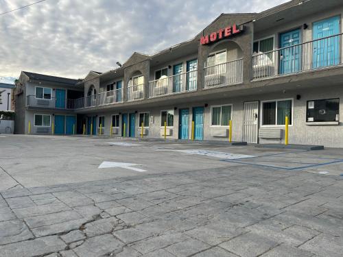 Arlo Motel near LAX SoFi Stadium - photo 33