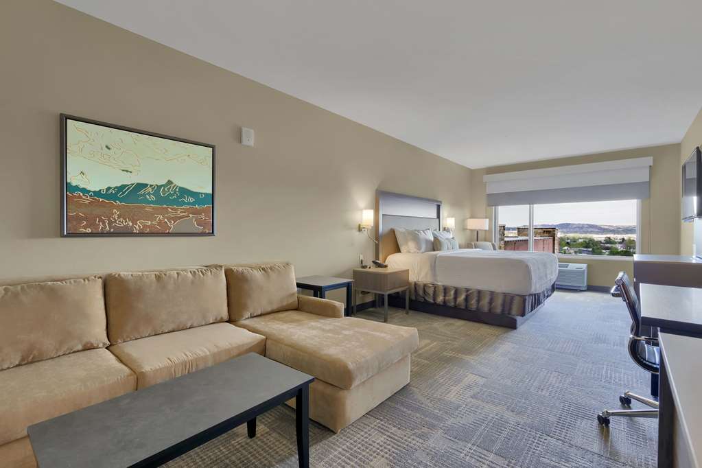 Best Western Plus Fillmore Inn & Suites - photo 4