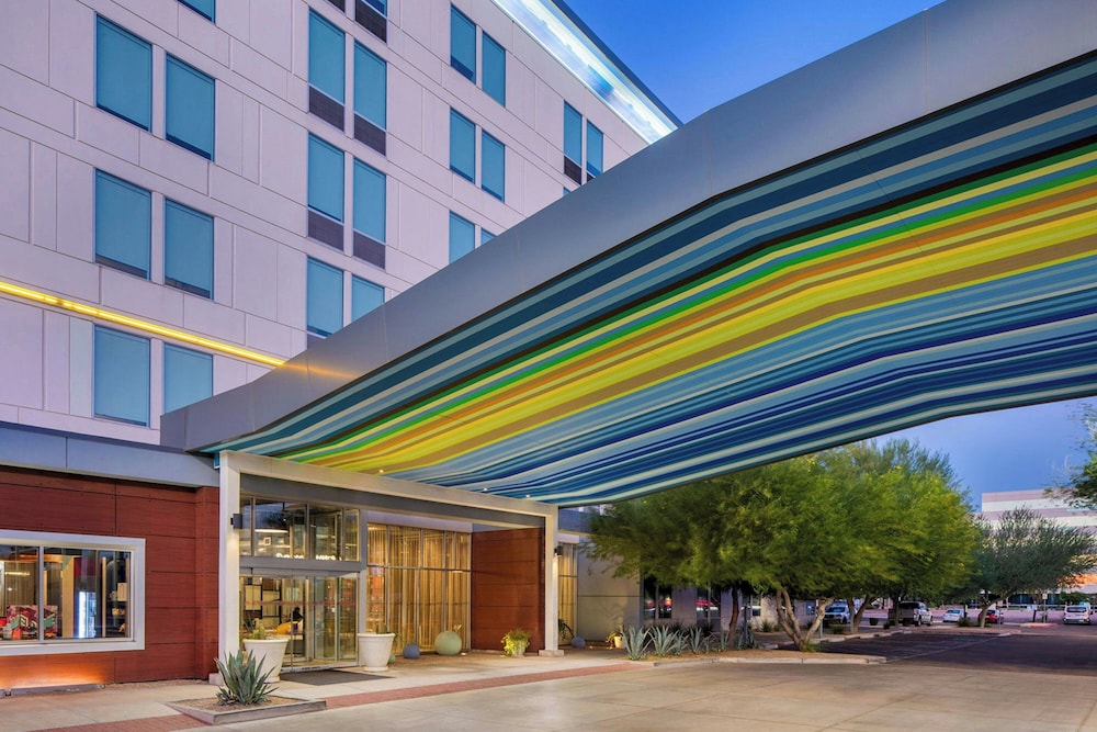 Aloft Phoenix Airport - photo 40