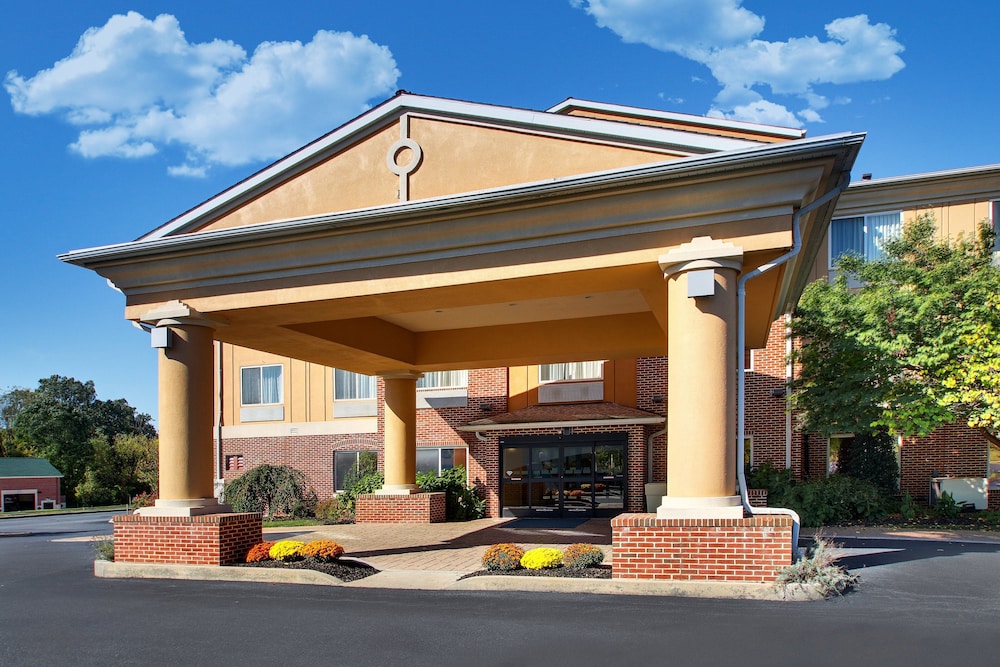 Holiday Inn Express Hotel & Suites Lancaster Lititz by IHG - photo 66
