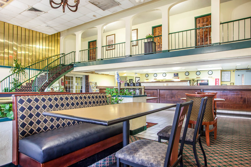 Motel 6 Nashville - photo 17