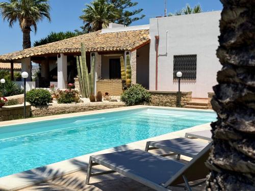 Villa Urùca — 4-Star Luxury Hotel in Scicli, Italy