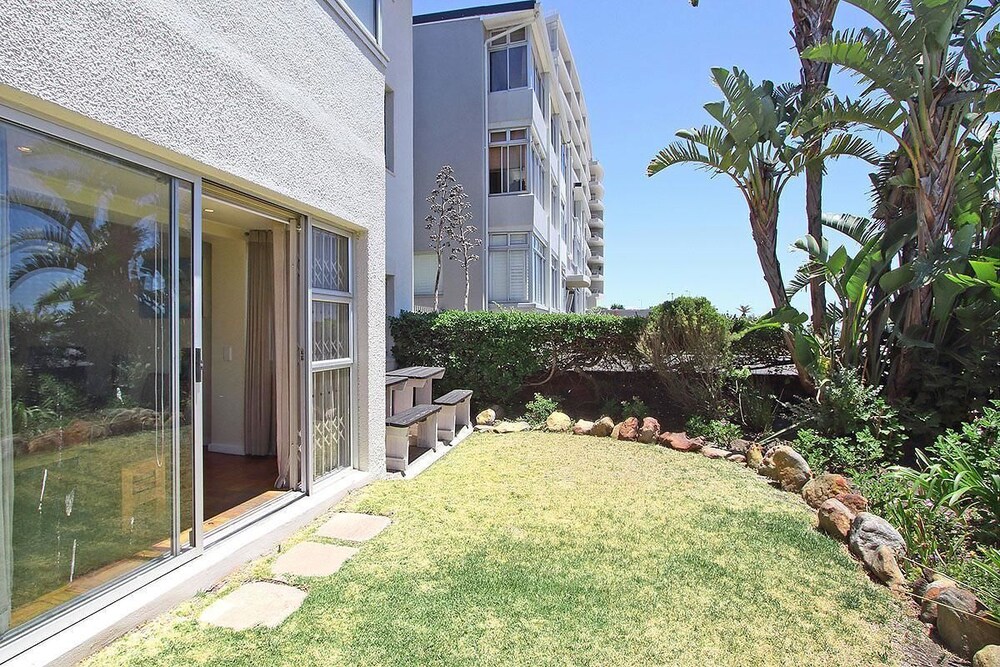 Edward Court 2 Bedroom — 4-Star Luxury Hotel in Cape Town, South Africa