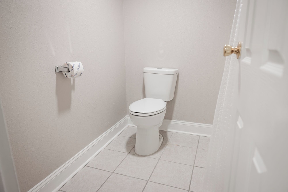 Riverside Inn & Suites by OYO Danville Ceaser Casino - photo 37