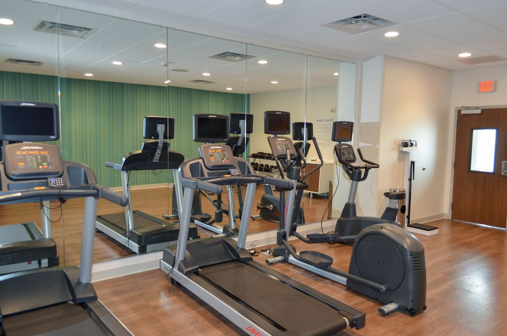 Holiday Inn Express & Suites Charlotte NE University Area by IHG - photo 40