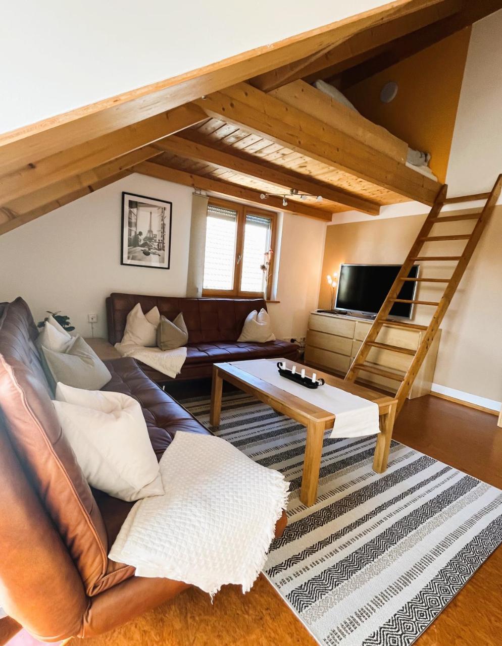 Deti's Ferienwohnung — 4-Star Luxury Hotel in Andernach, Germany