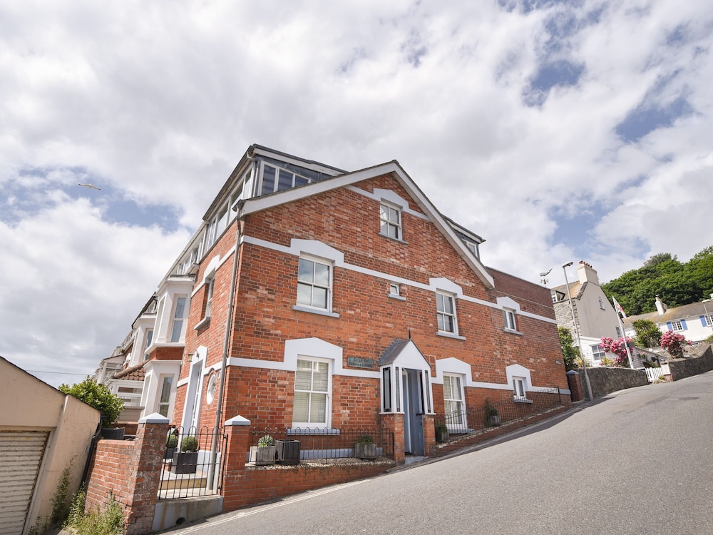 The Lookout — 4-Star Luxury Hotel in Lyme Regis, United Kingdom