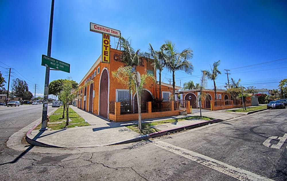 Central Inn Motel - photo 2