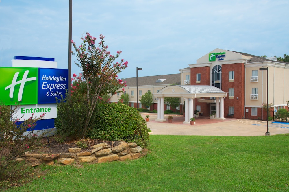 Holiday Inn Express Hotel & Suites Livingston - photo 20
