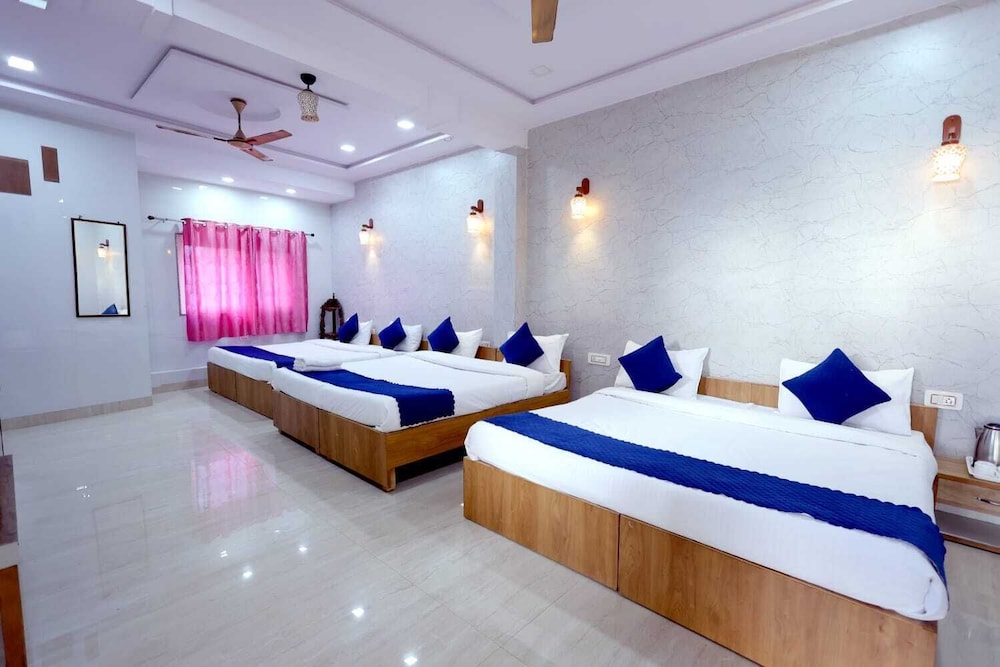 Basil Inn near To Taj Mahal in Agra, India