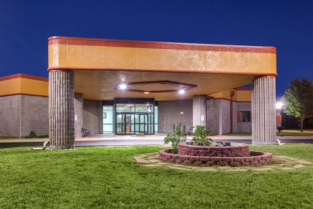 Quality Inn Arkansas City North - photo 3