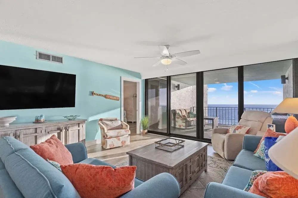 Watercrest Waves Beachfront 2br 2ba Condo Sleeps 8 Stunning Gulf Views — 4-Star Luxury Hotel in Panama City Beach, United States