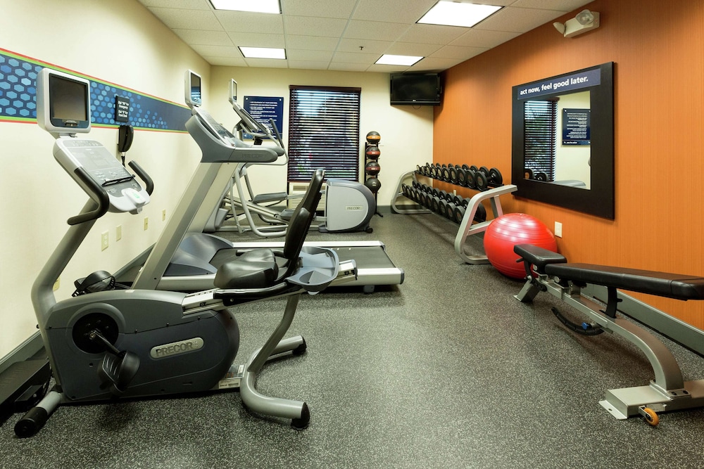 Hampton Inn Suites Jacksonville Airport - photo 44