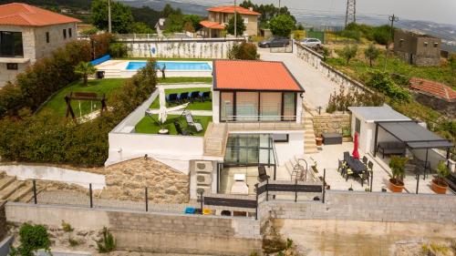 Casa Alto da Massada — 4-Star Luxury Hotel in Canelas, Portugal