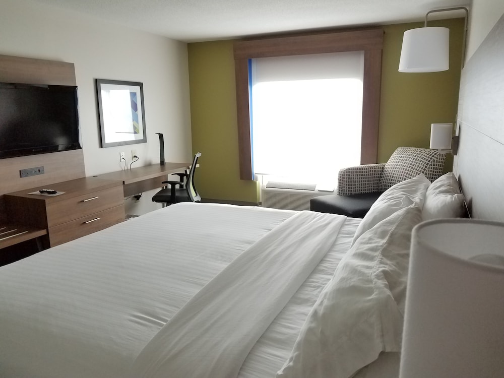 Holiday Inn Express & Suites Lenoir Cty by IHG - photo 7