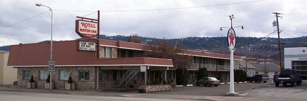 Royal Motor Inn - photo 16