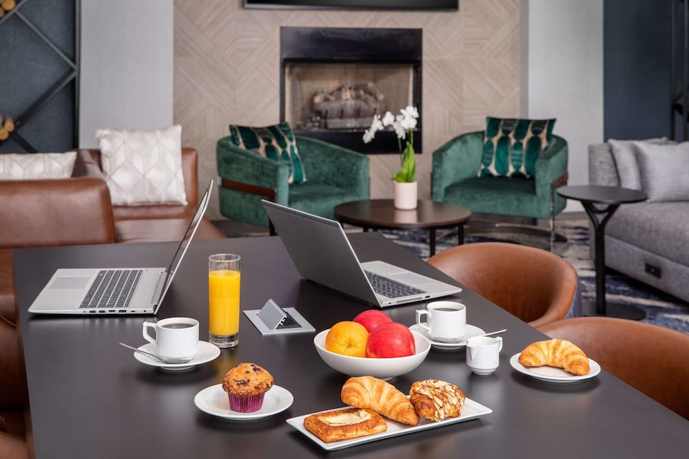 Hilton Garden Inn Washington DC Downtown - photo 3