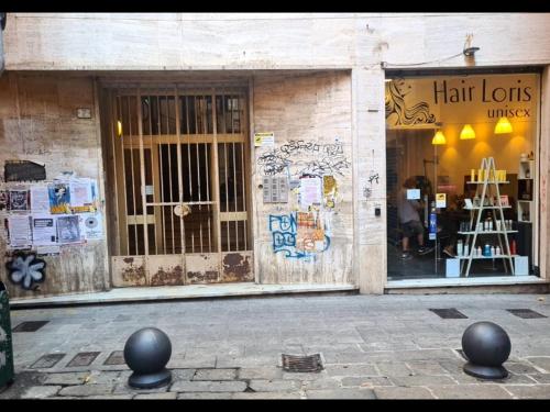 La casa nel vicolo Casa Vittoria — 4-Star Luxury Hotel in Genoa, Italy
