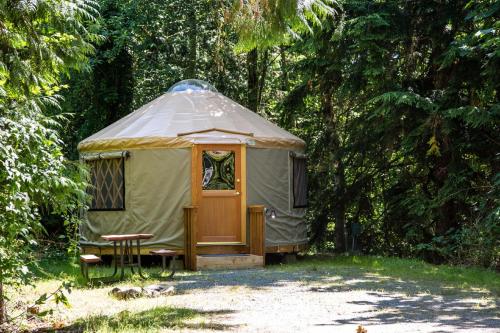 Mount Vernon Camping Resort 16 ft. Yurt 6 - featured photo