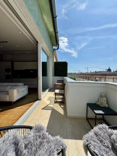 Panoramic Views Luxury Downtown Home — 4-Star Luxury Hotel in Budapest, Hungary