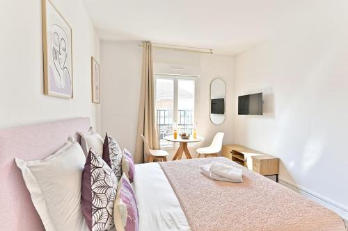 Magnifique Studio Neuf Au Centre de Montreuil II in Montreuil, France