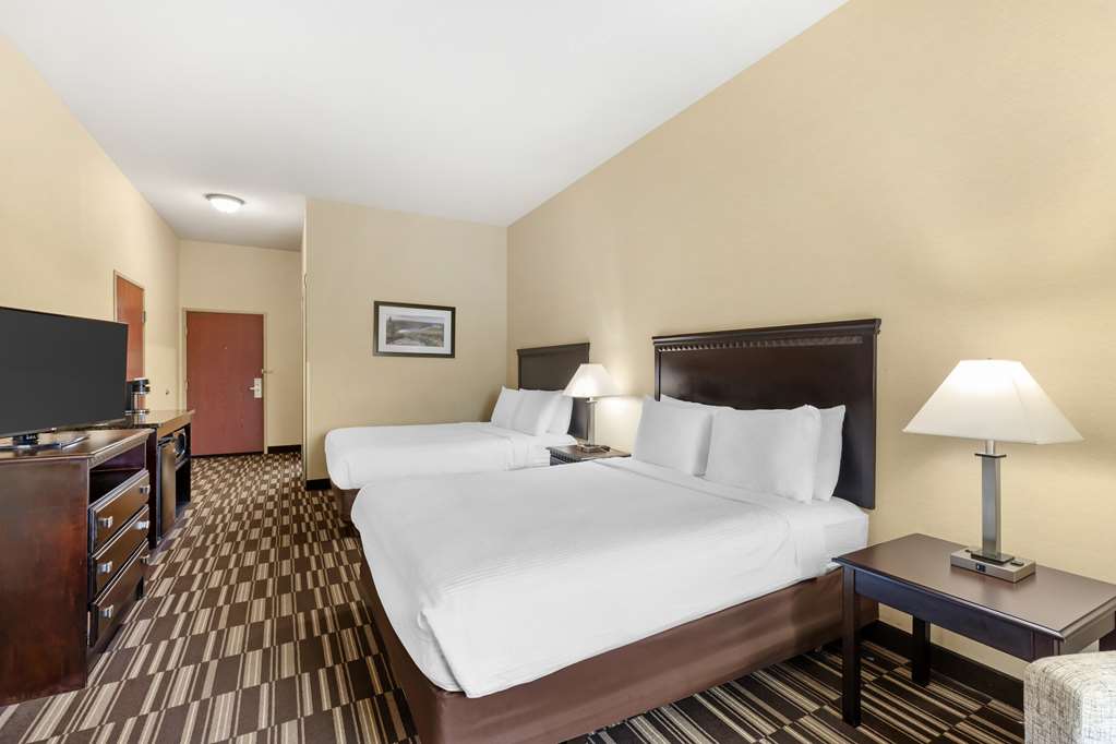 Best Western Plus Victor Inn & Suites - photo 30