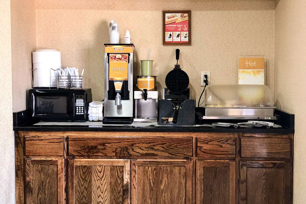 Quality Inn I 70 at Wanamaker - photo 24
