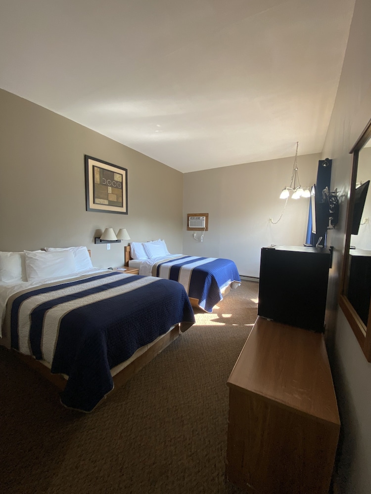 Lake Ontario Motel & Inn - photo 11