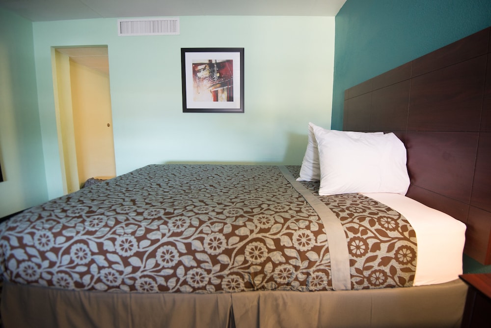 Days Inn by Wyndham Fort Wright Cincinnati Area - photo 7