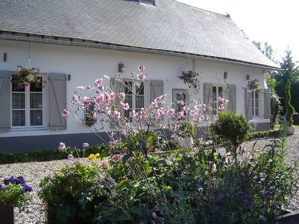 Cottage d Hamicourt — 4-Star Luxury Hotel in Feuquieres-En-Vimeu, France