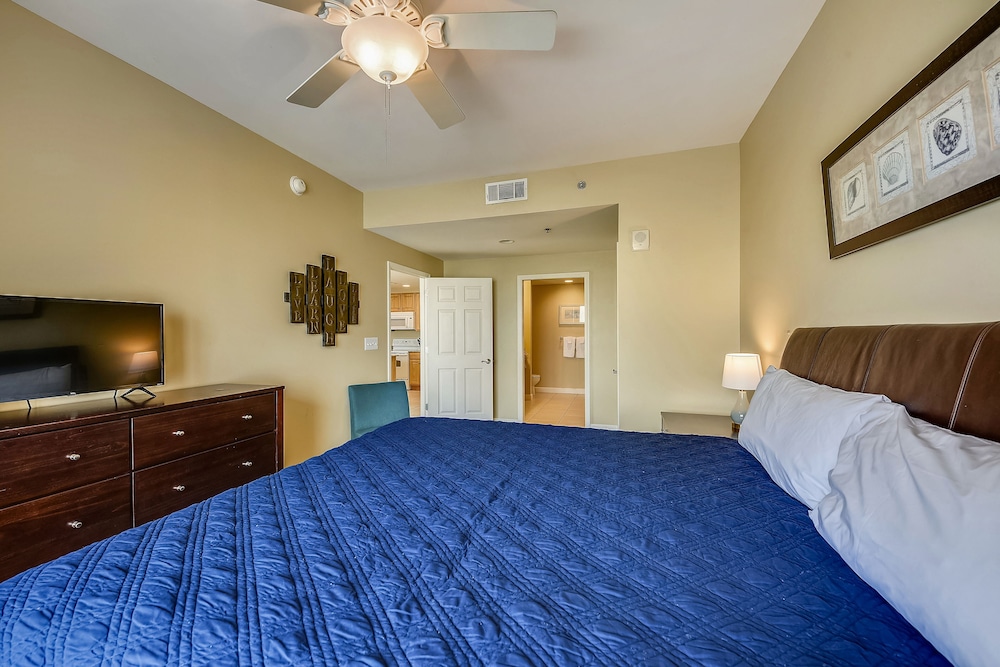 Splash Beach Resort by Book That Condo - photo 9