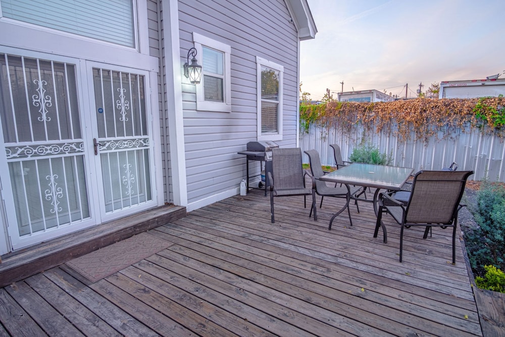 Prosperity Place Remodeled 3br 2ba Near Downtown - photo 18