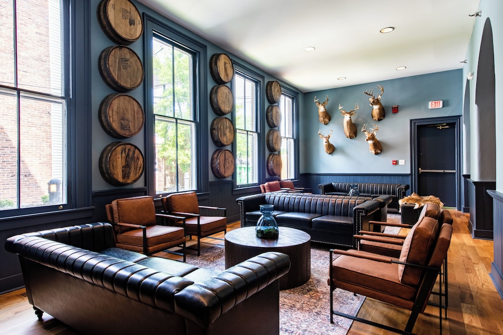The Woodford Hotel - photo 18