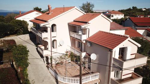 Apartments Desanka — 4-Star Luxury Hotel in Lopar, Croatia