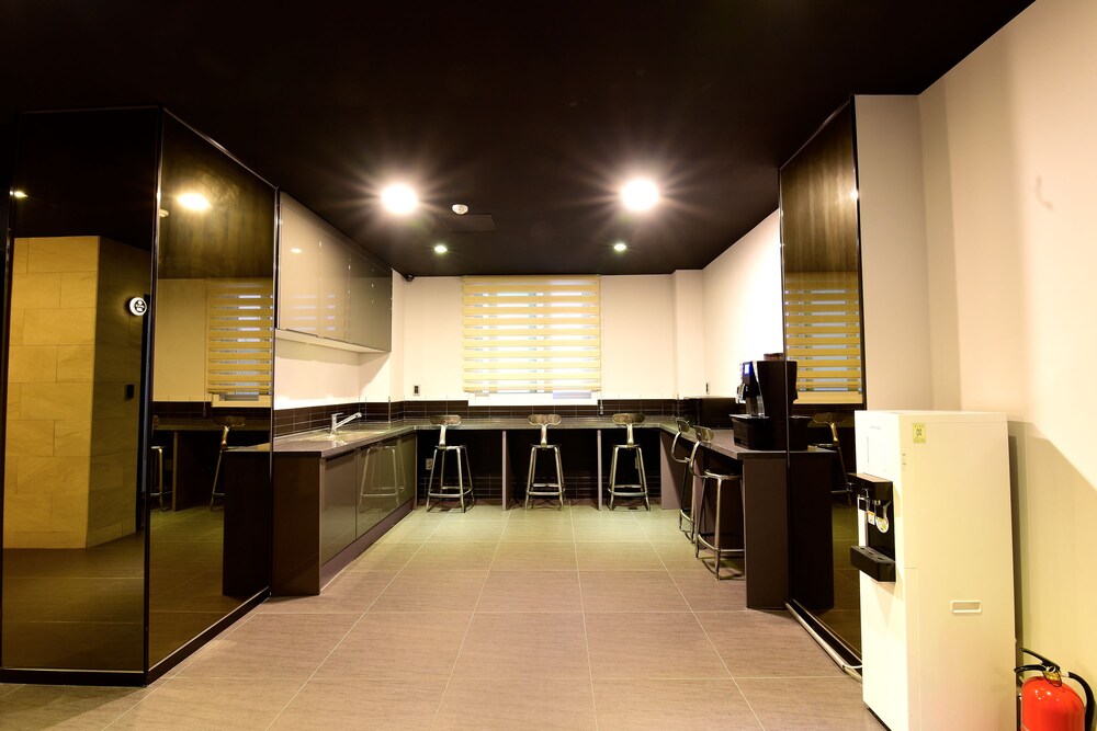 Grance Hotel — Busan — photo 3