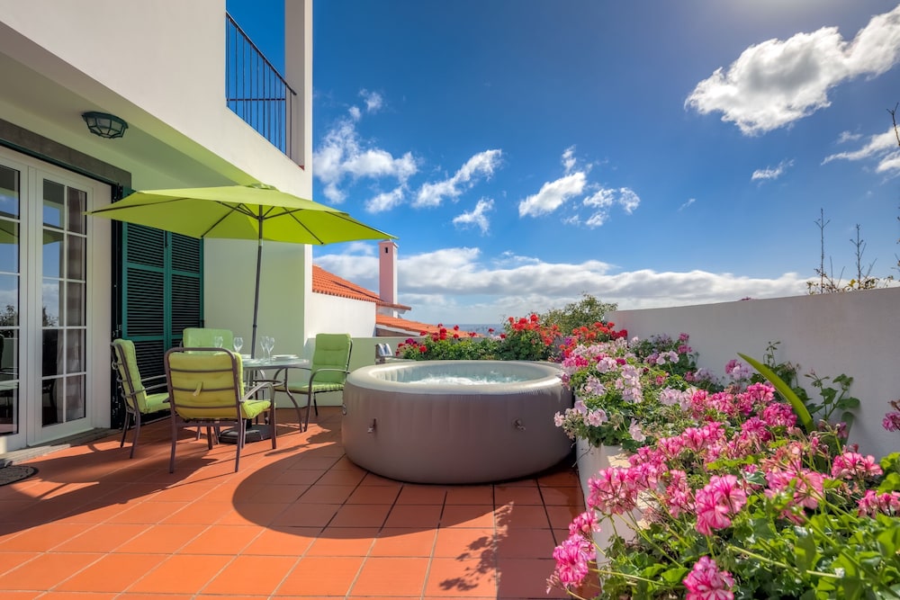 Casa Da Atalaia — 4-Star Luxury Hotel in Canico, Portugal